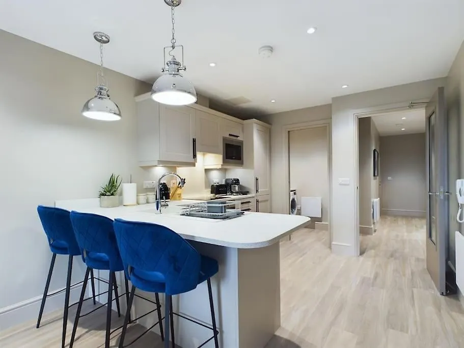 Malone Apartment On Lisburn Road By Lesley Belfast