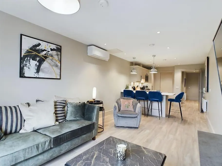 Malone Apartment On Lisburn Road By Lesley Belfast